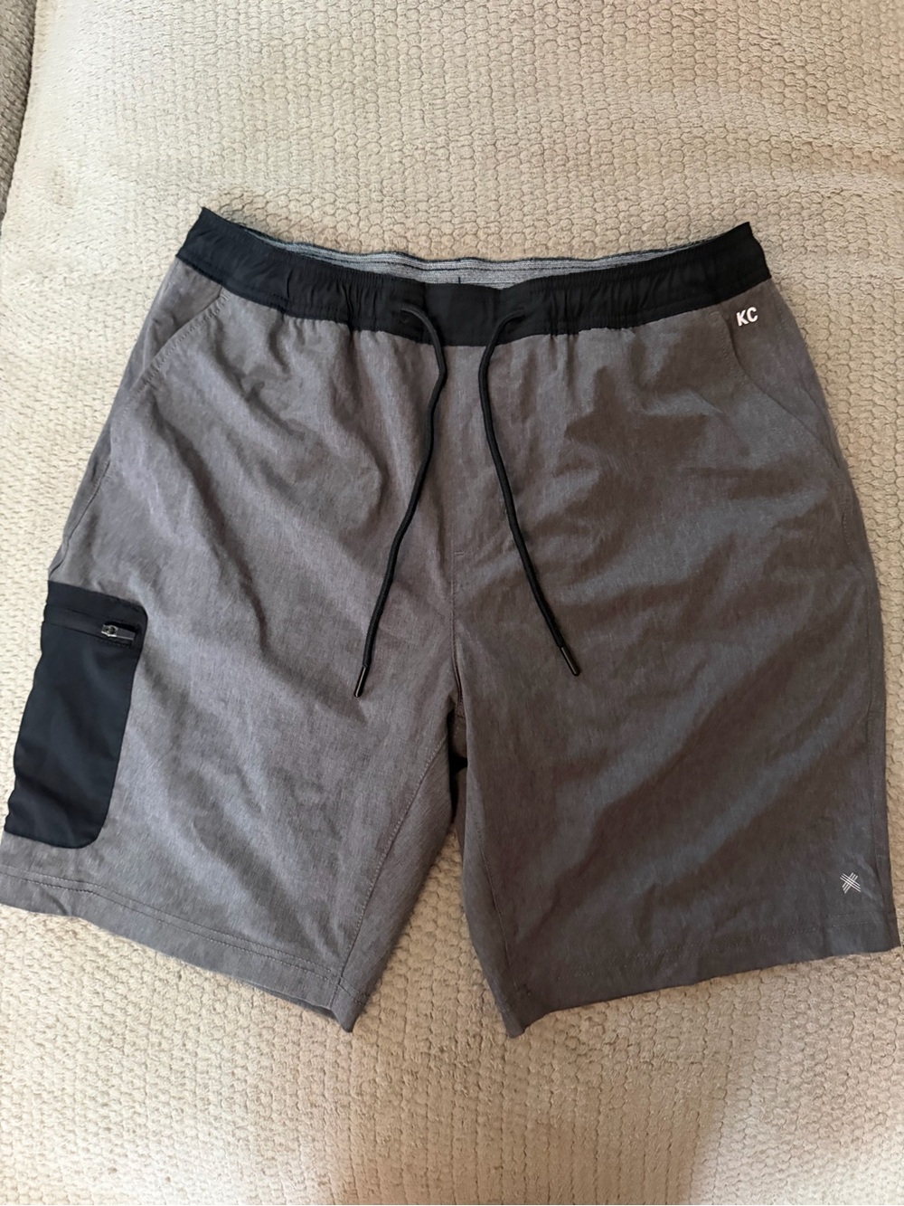 Kenneth Cole men’s shorts - large